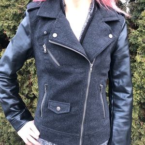 Forever 21 biker style jacket w/ faux leather arms